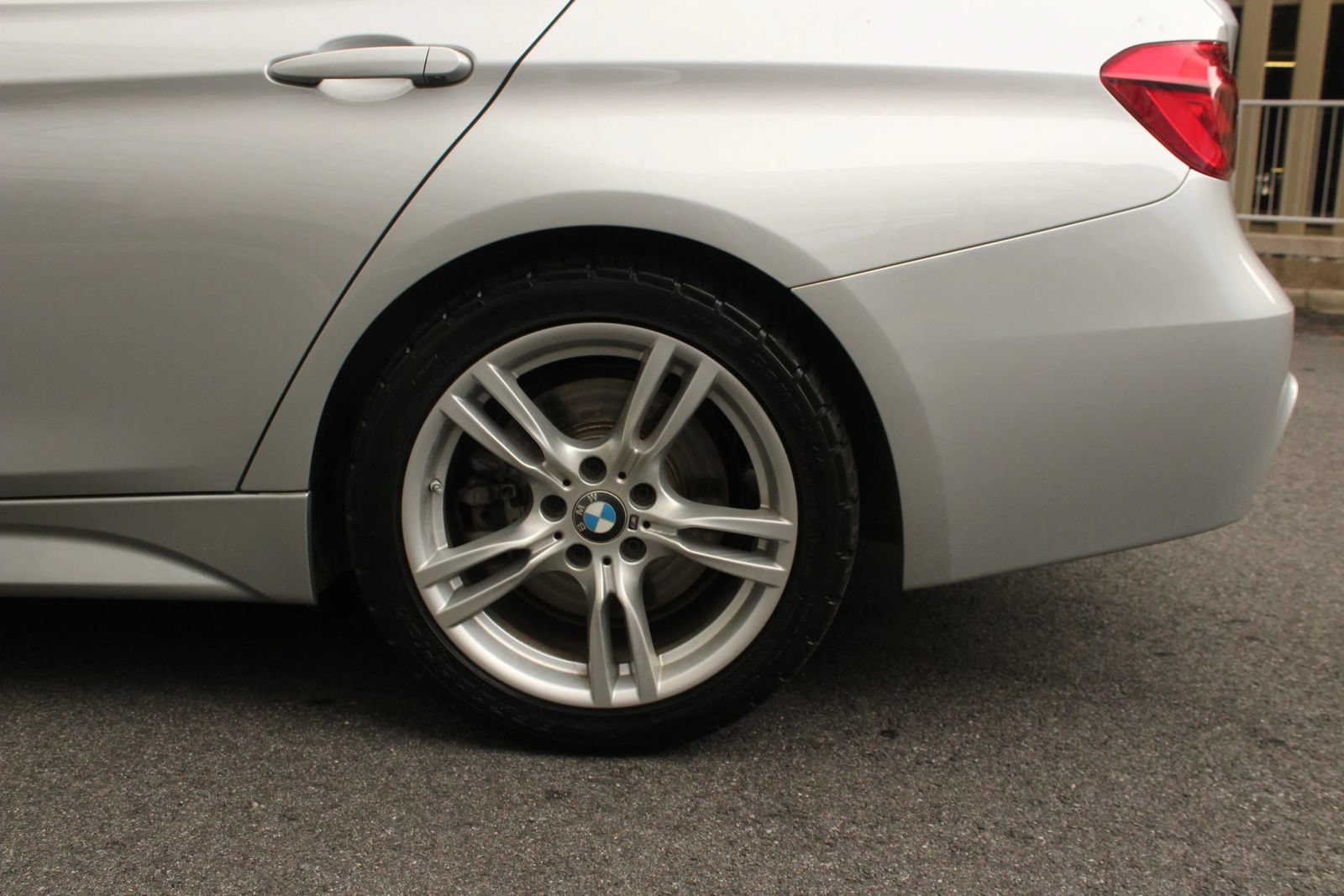 Used 2018 BMW 330i Sedan RWD image 10