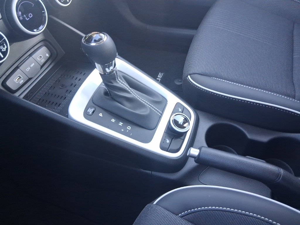 New 2025 Hyundai Venue Limited image 25