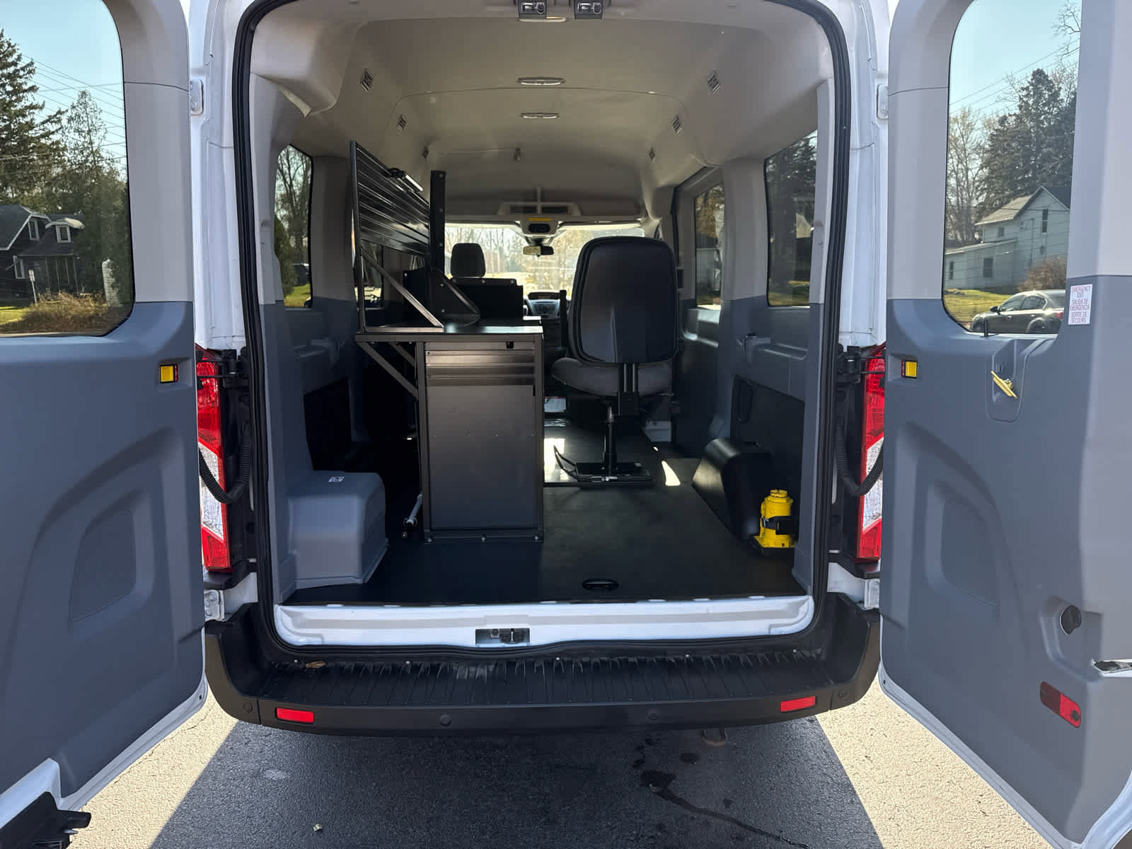 Used 2019 Ford Transit 150 XLT RWD image 14
