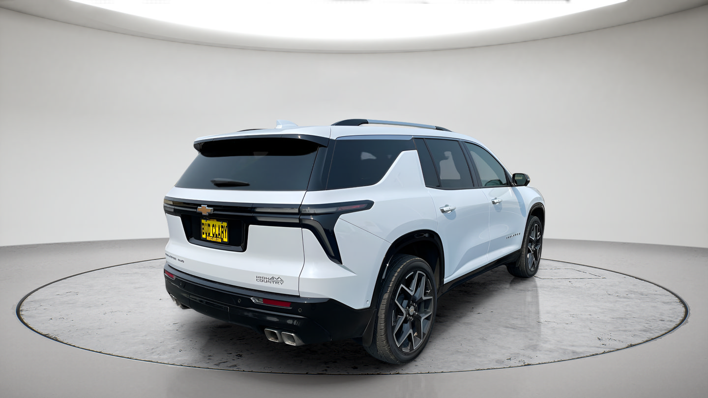 Used 2026 Chevrolet Traverse High Country w/ LPO, Floor Liner Package AWD/4WD image 3
