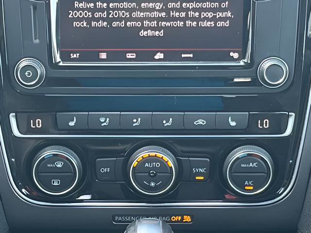 Used 2018 Volkswagen Passat 2.0T R-Line FWD image 26