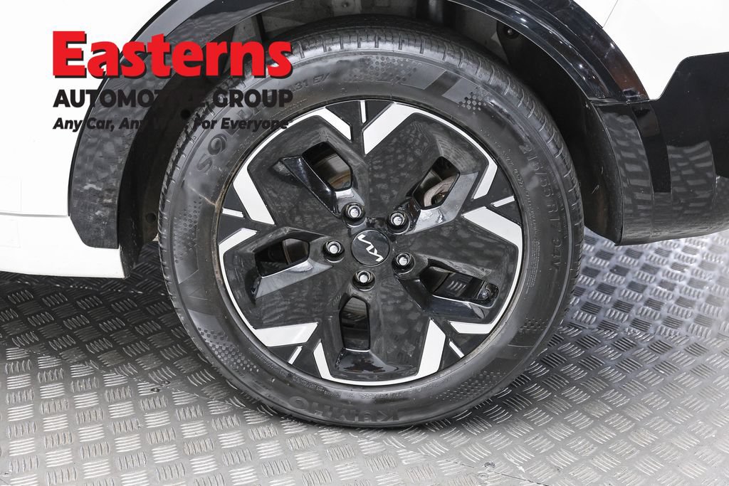Used 2023 Kia Niro Wind w/ Wind Preserve Package FWD image 8