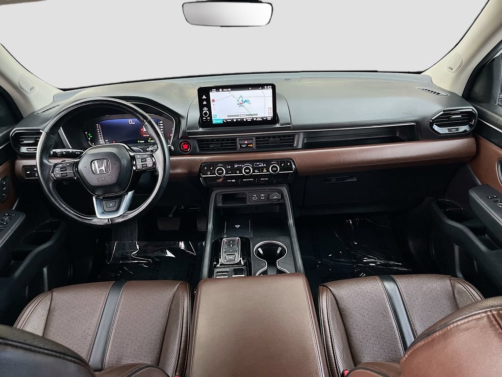 Used 2025 Honda Pilot Elite image 24