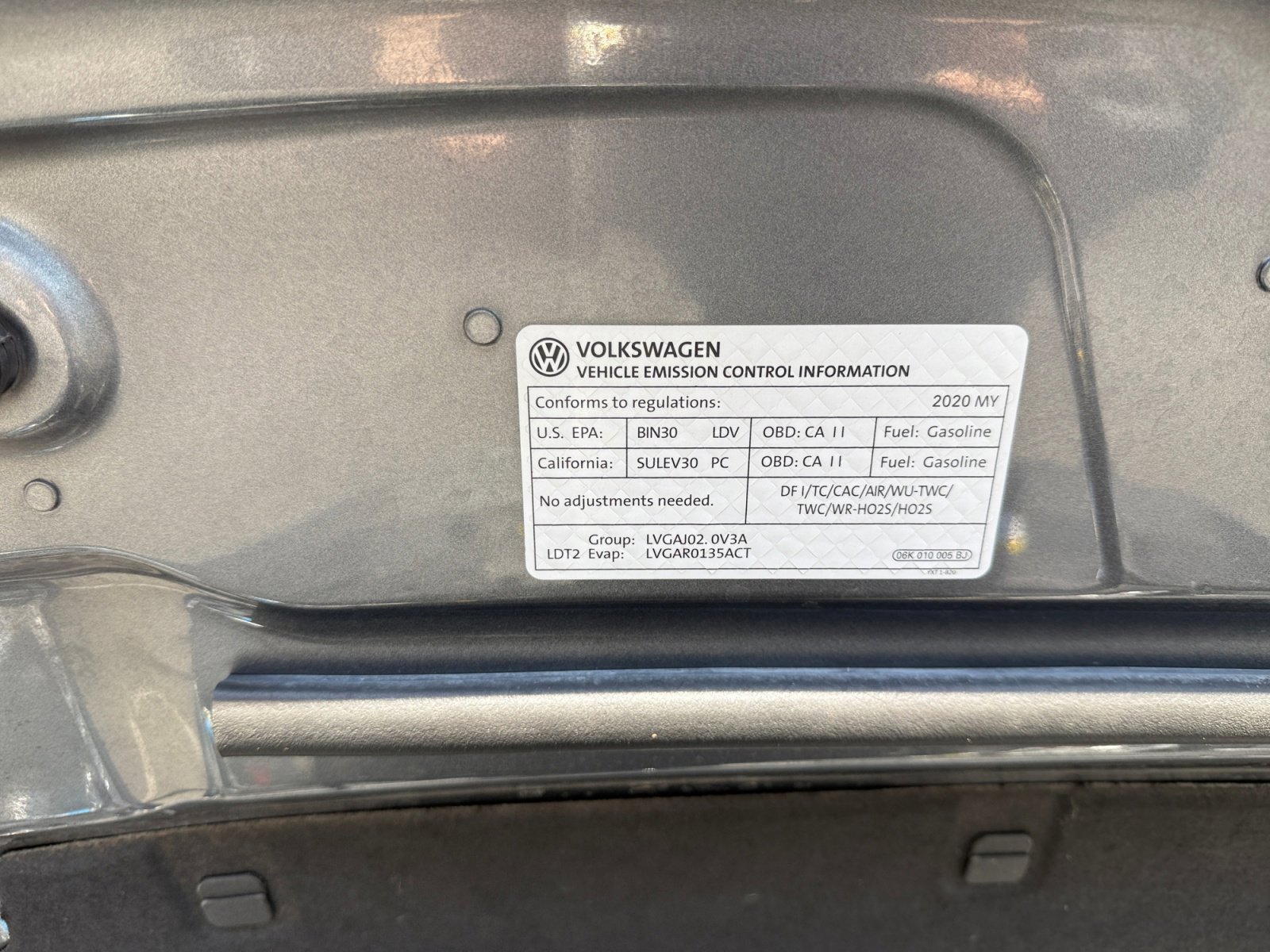 Used 2020 Volkswagen Tiguan S image 28