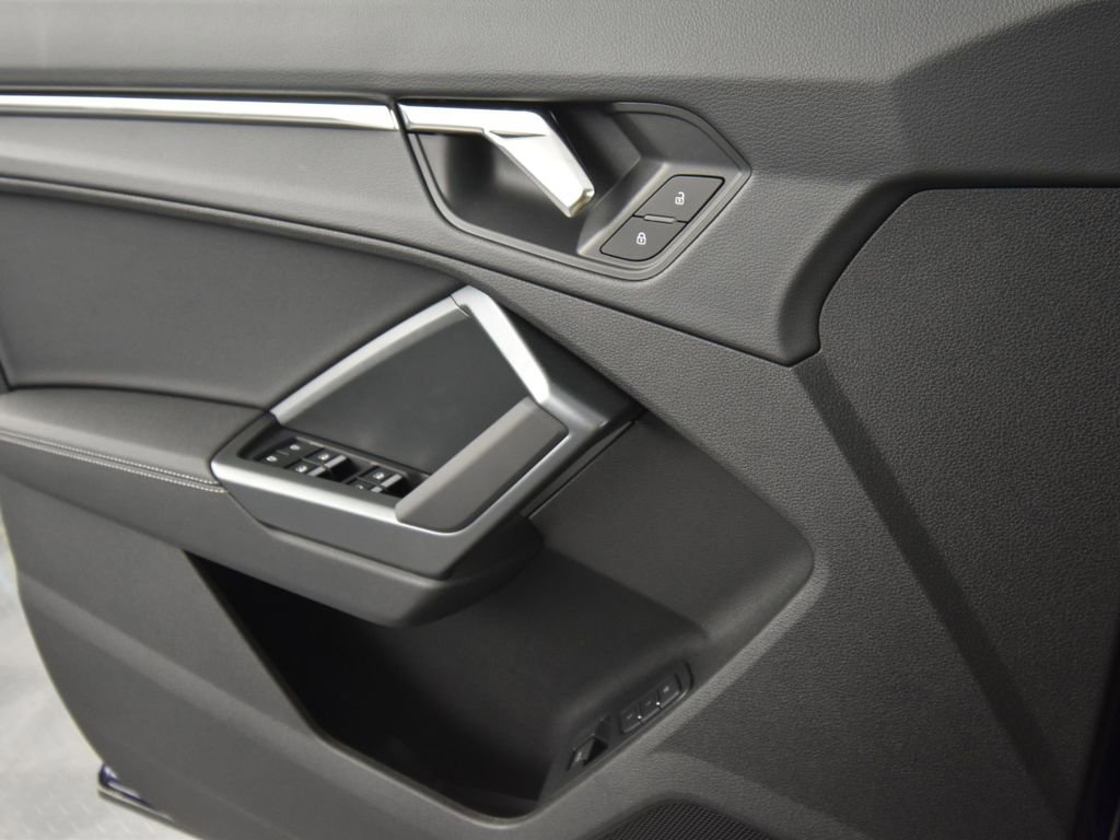 New 2025 Audi Q3 2.0T Premium image 22