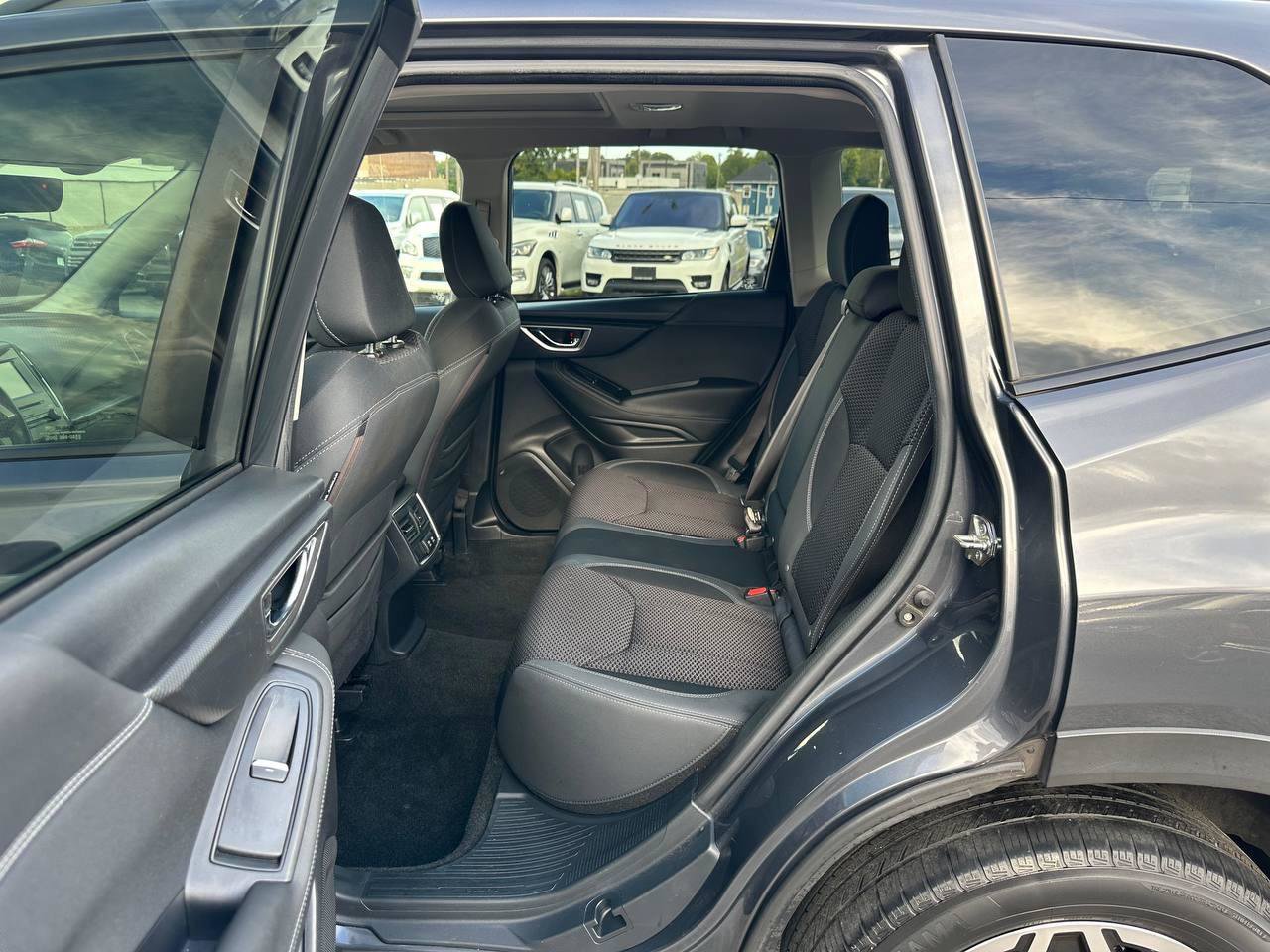Used 2020 Subaru Forester Premium AWD/4WD image 22