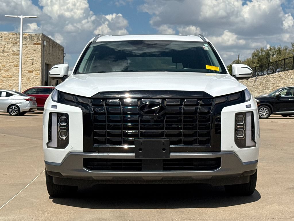 Used 2024 Hyundai Palisade SEL w/ Premium Package FWD image 2