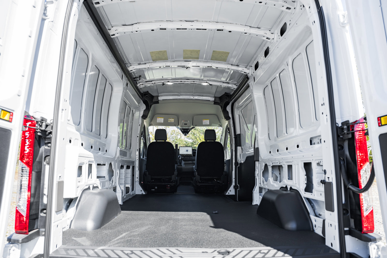 New 2026 Ford Transit 250 148 Medium Roof image 9