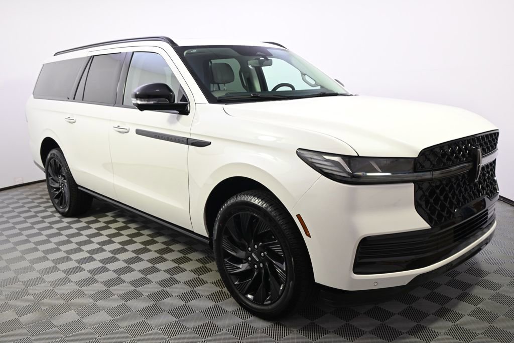 New 2026 Lincoln Navigator L Reserve w/ Jet Appearance Package image 8