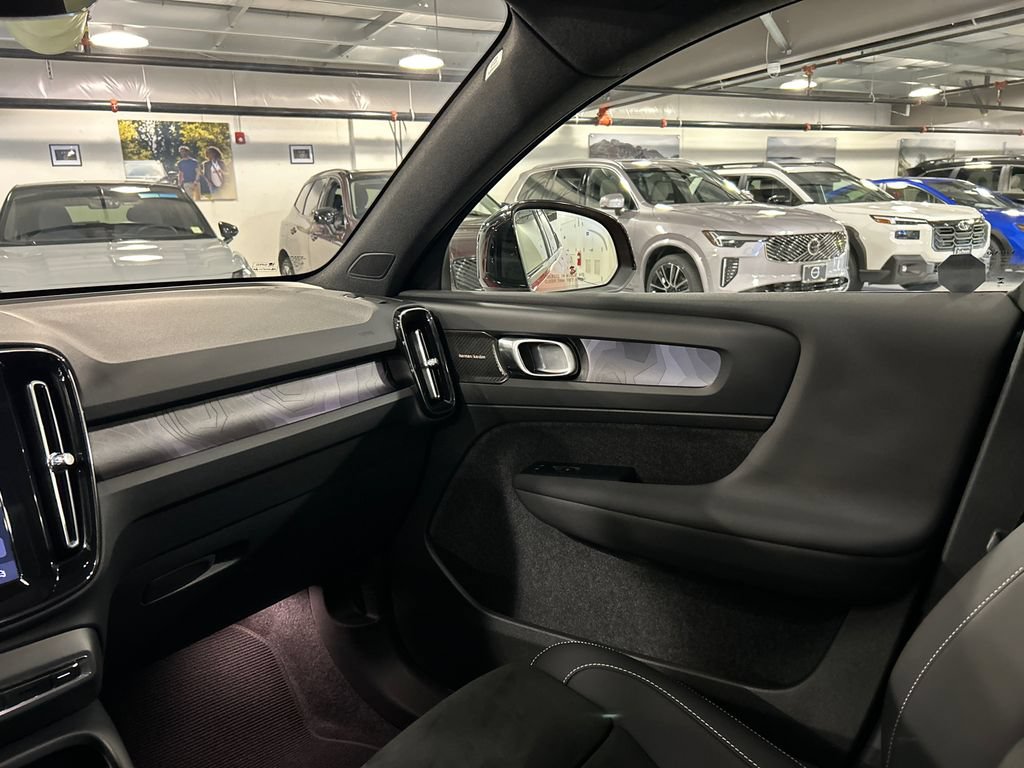 Certified 2023 Volvo C40 P8 Recharge Ultimate AWD/4WD image 25
