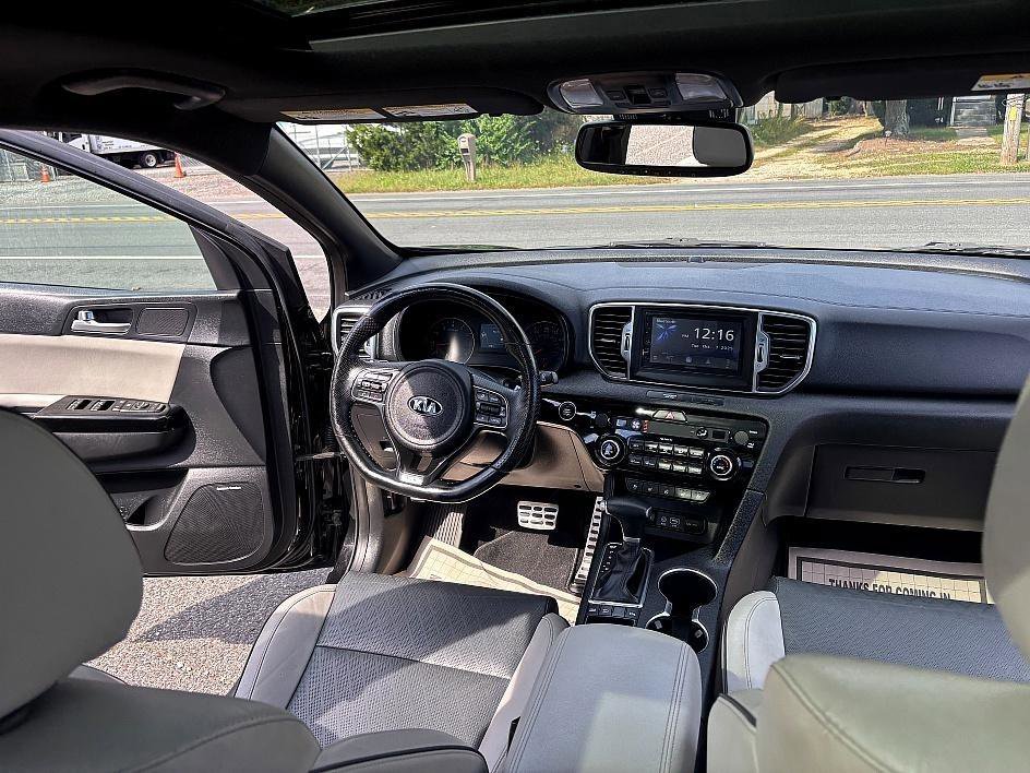 Used 2017 Kia Sportage SX image 18