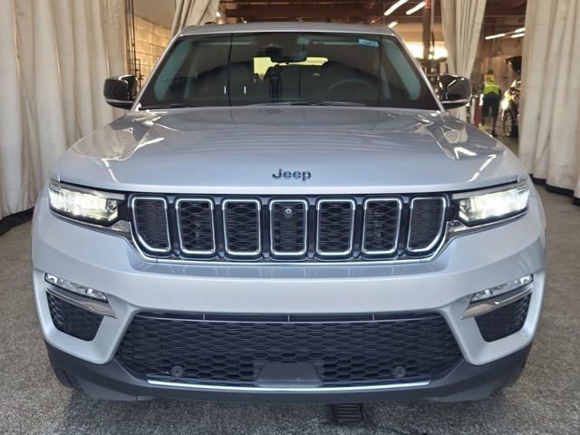 Used 2022 Jeep Grand Cherokee Limited 4xe w/ Luxury Tech Group II image 2