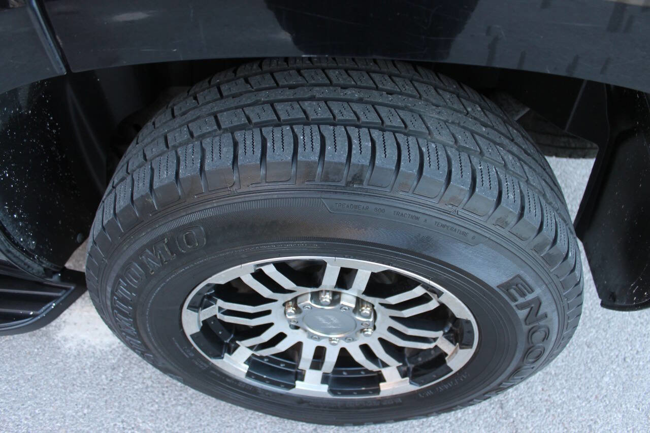 Used 2010 Chevrolet Tahoe LS image 12