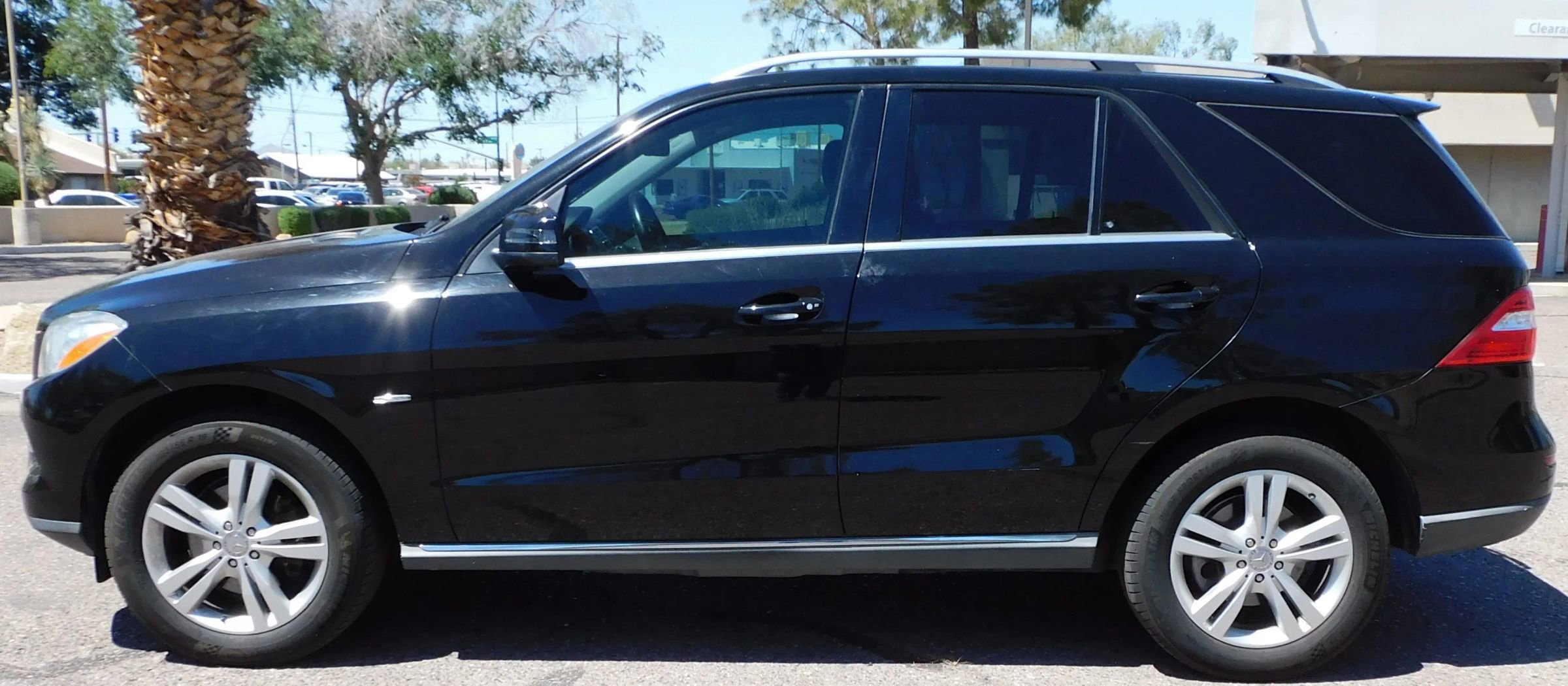 Used 2012 Mercedes-Benz ML 350 ML 350 BlueTEC Sport Utility 4 image 3