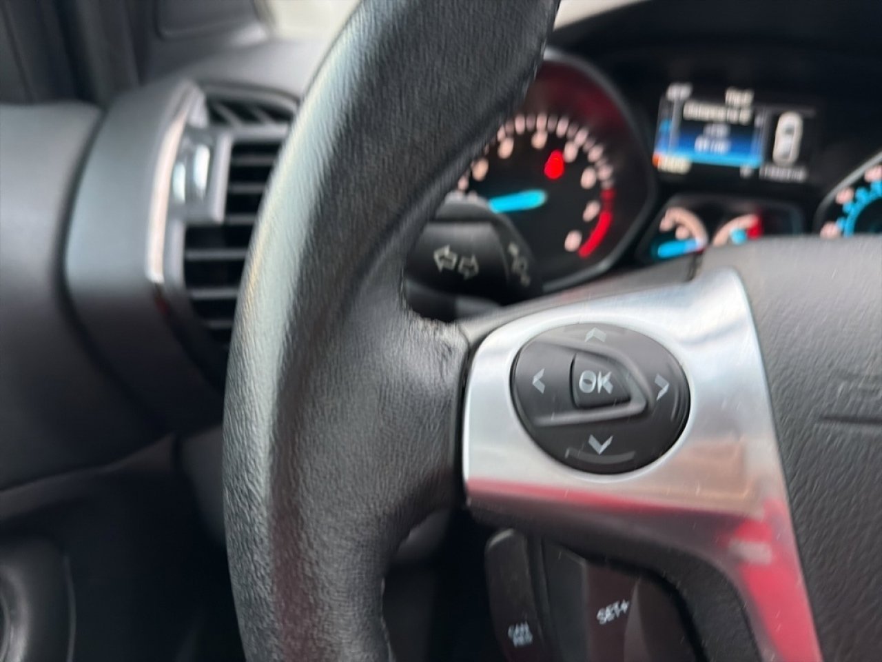 Used 2015 Ford Escape Titanium w/ Equipment Group 301A image 28