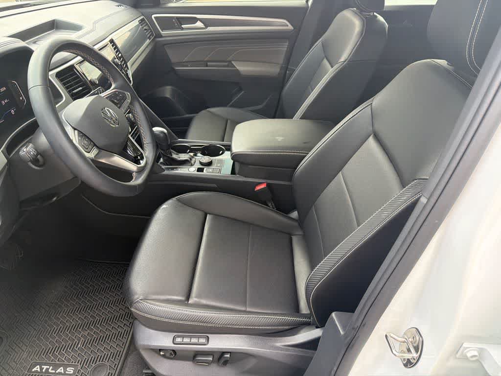 Used 2023 Volkswagen Atlas Cross Sport SEL AWD/4WD image 9