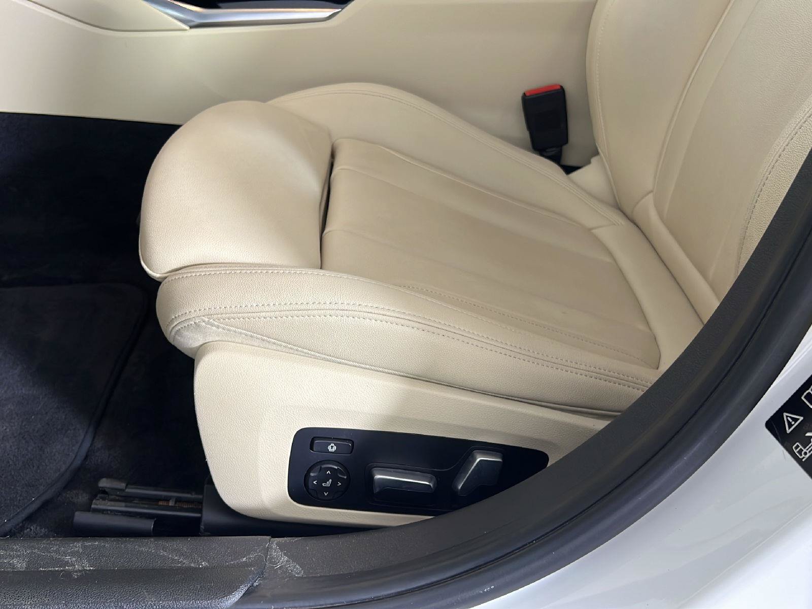 Used 2019 BMW 330i xDrive Sedan w/ Convenience Package AWD/4WD image 15