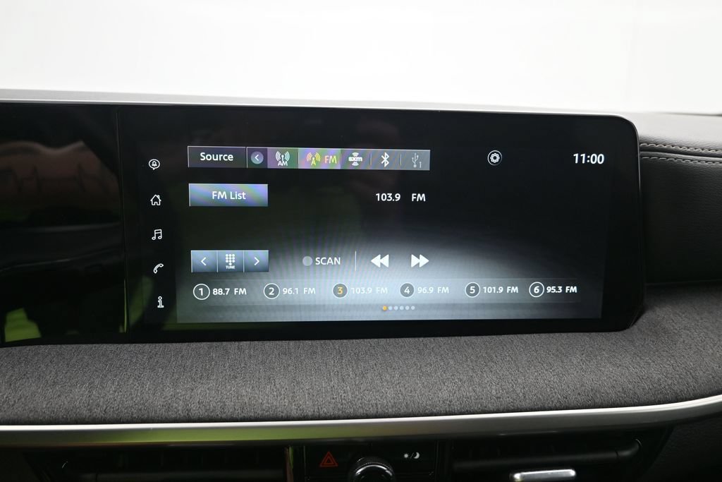 Used 2025 Nissan Kicks SV FWD image 15