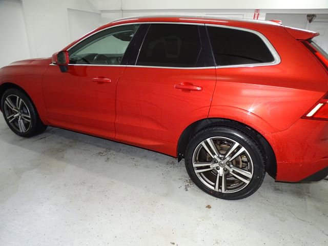 Used 2018 Volvo XC60 T5 Momentum w/ Vision Package image 18