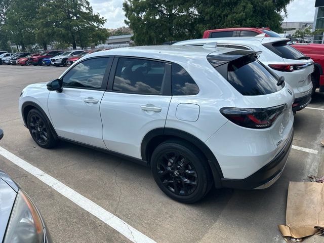 Used 2024 Honda HR-V Sport image 4