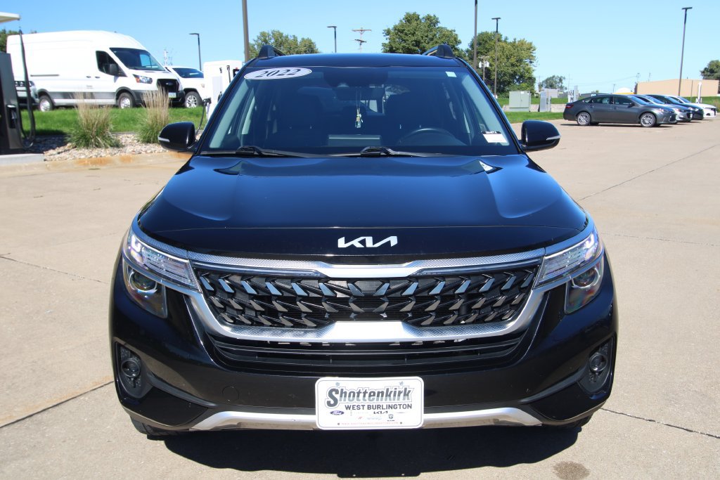 Used 2022 Kia Seltos Nightfall Edition AWD/4WD image 2