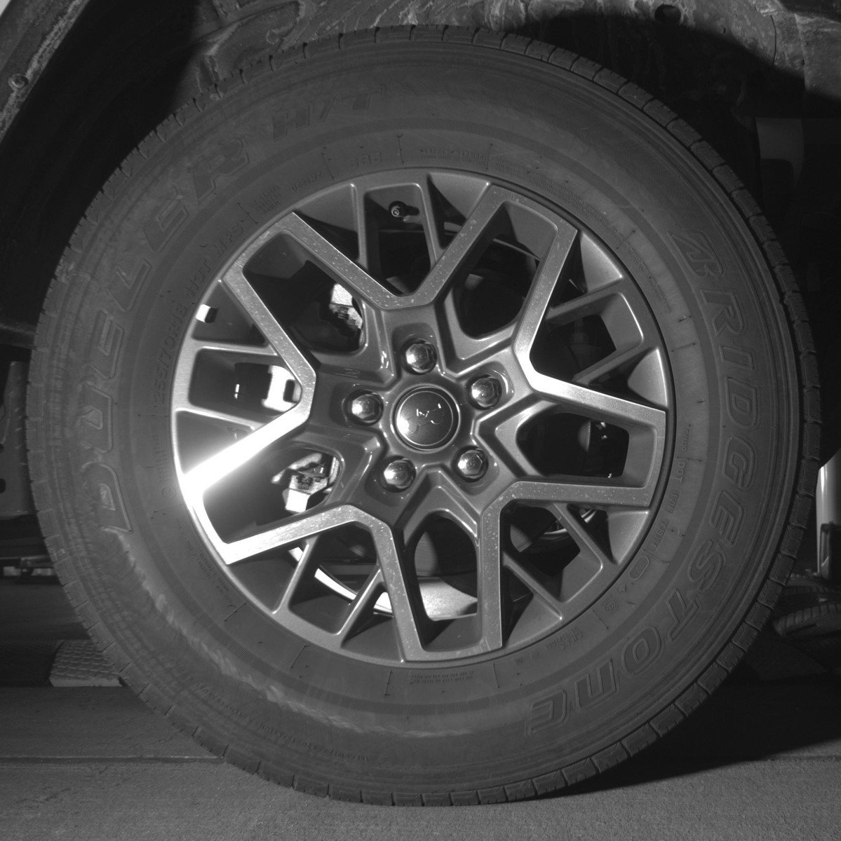 Used 2025 Jeep Wrangler Sahara image 13