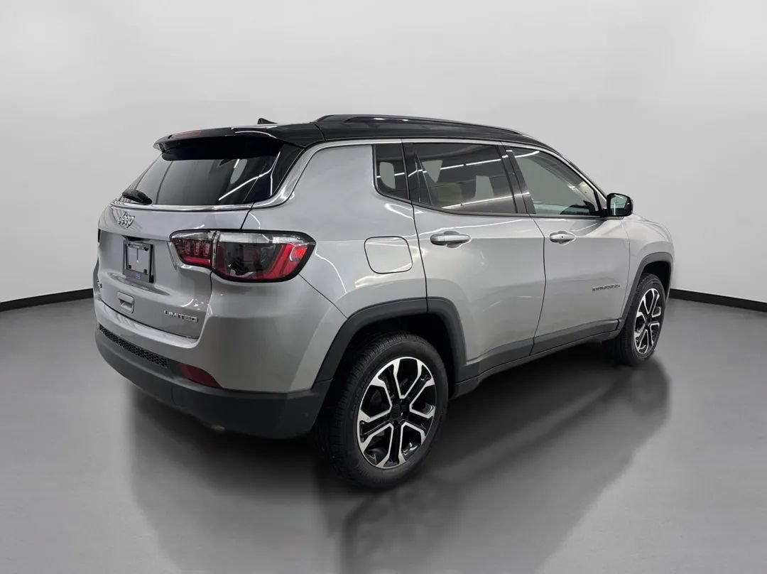 Used 2022 Jeep Compass Limited w/ Sun and Sound Group AWD/4WD image 10