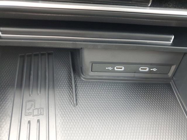Certified 2025 Volkswagen Atlas Cross Sport SE FWD image 21