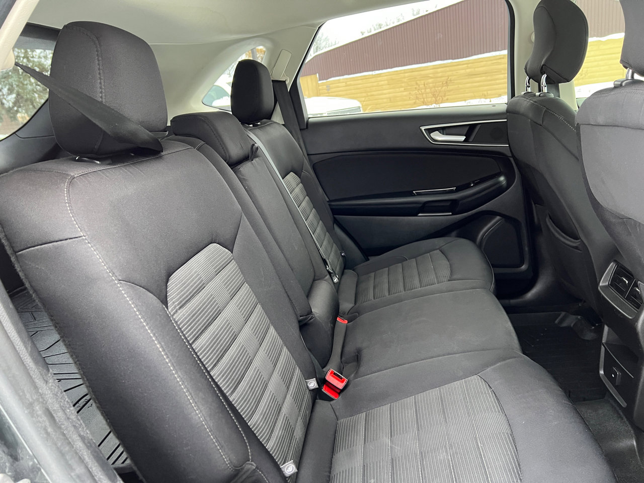 Used 2015 Ford Edge SEL image 44