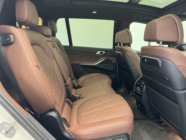 Used 2023 BMW X7 xDrive40i w/ Executive Package image 18