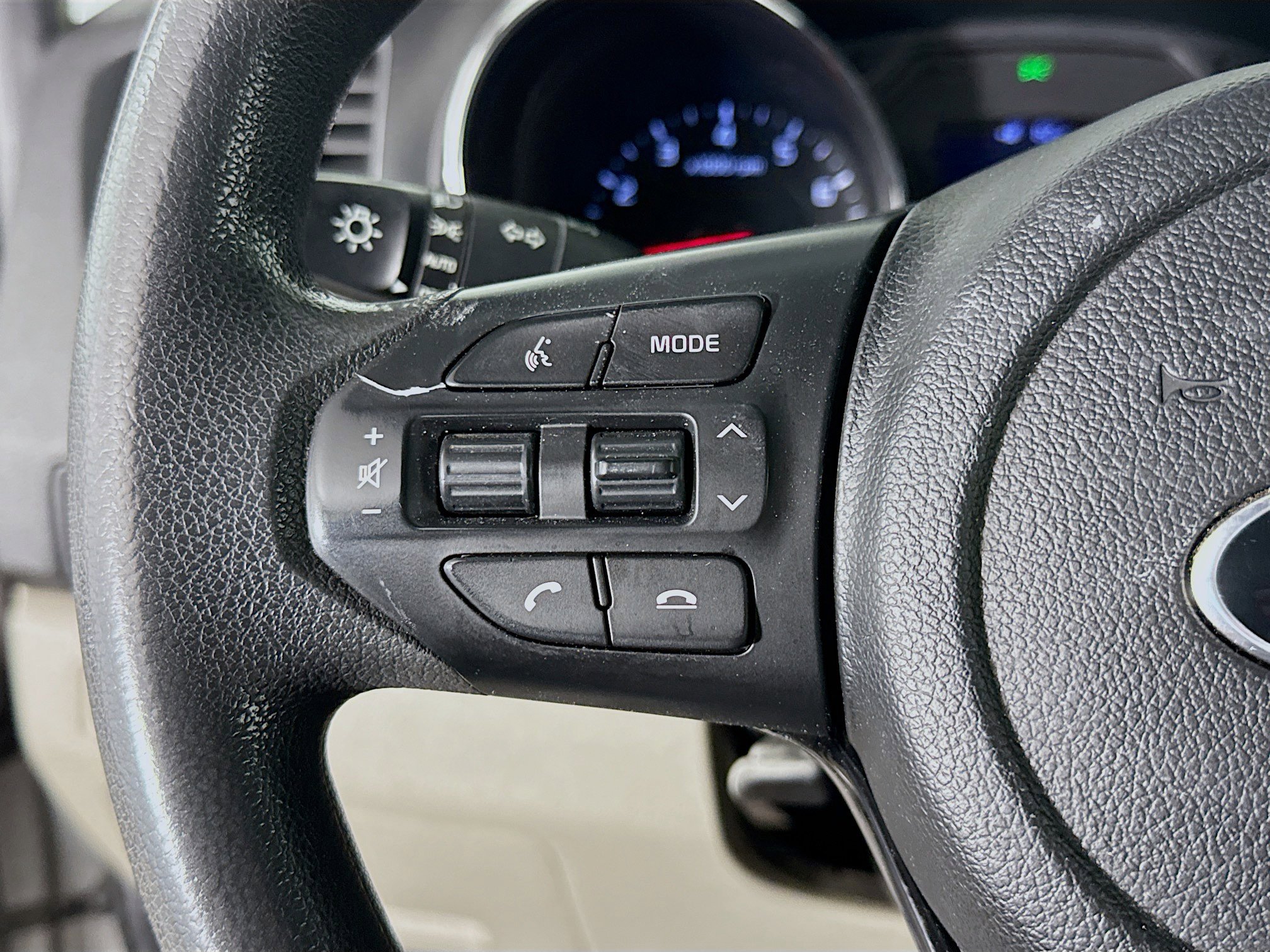 Used 2019 Kia Sedona LX image 14