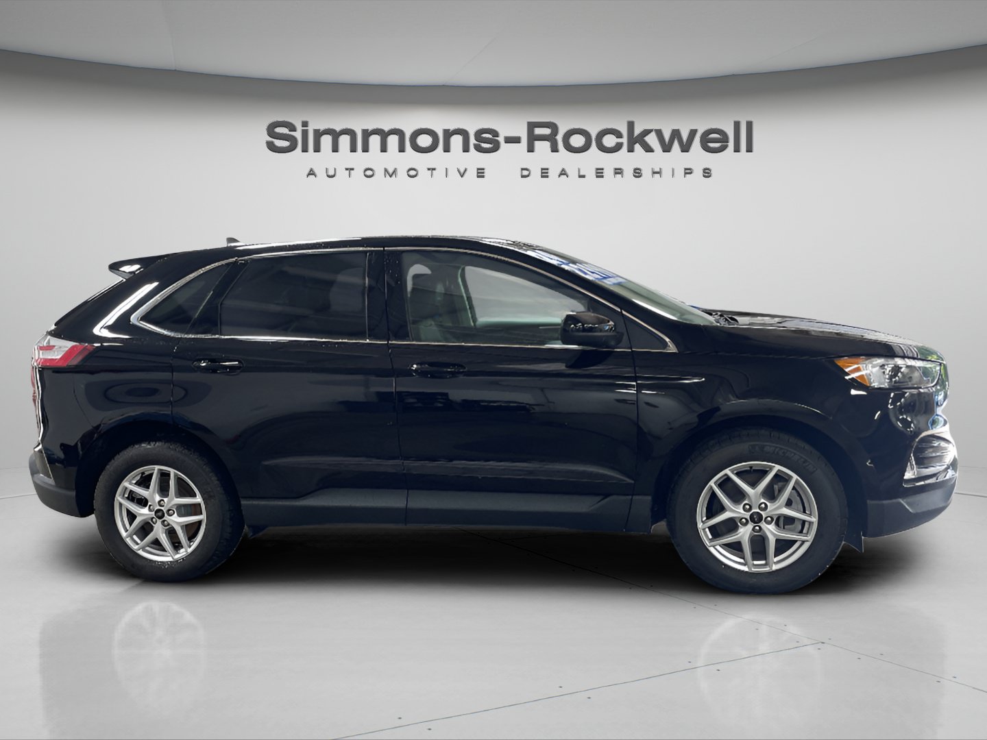 Used 2024 Ford Edge SEL w/ Convenience Package AWD/4WD image 6