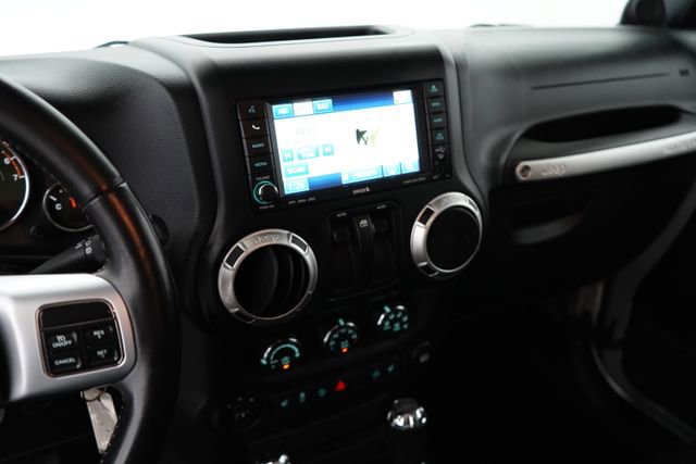 Used 2011 Jeep Wrangler Sahara w/ Dual Top Group image 22