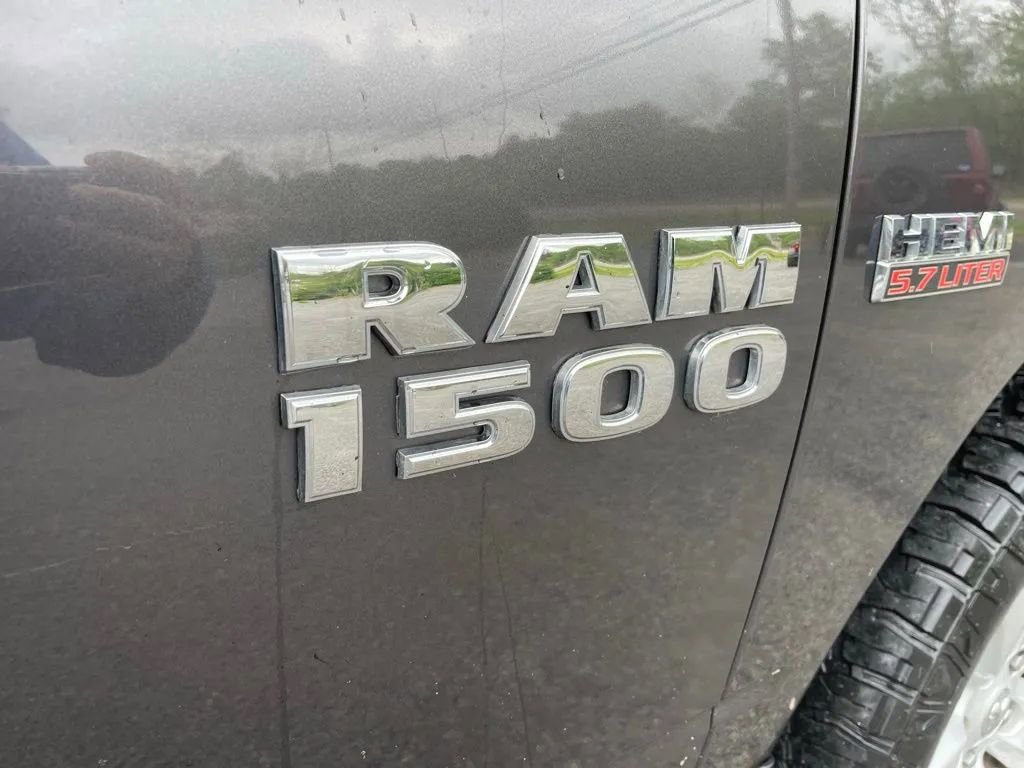 Used 2016 RAM 1500 Classic SLT AWD/4WD image 9