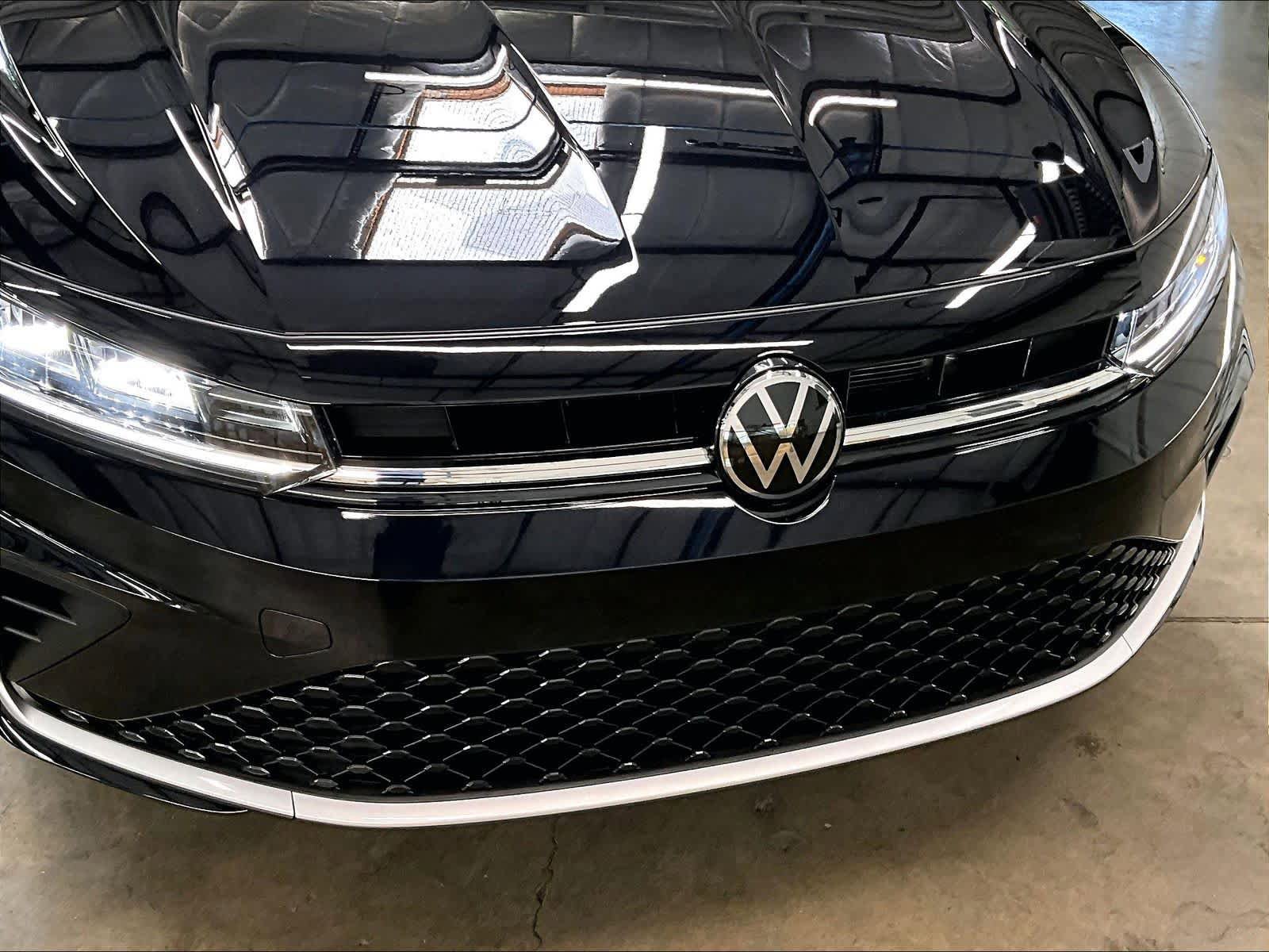 New 2026 Volkswagen Jetta SE FWD image 32