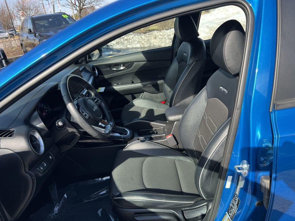 Used 2023 Kia Forte GT-Line w/ GT-Line Technology Package image 13