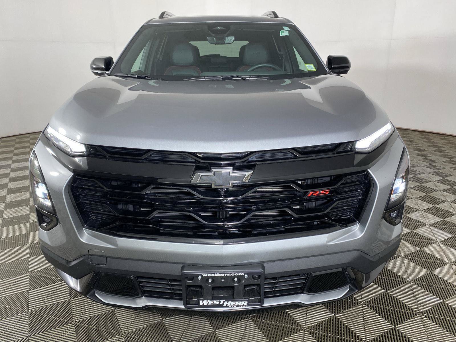 Used 2026 Chevrolet Equinox RS w/ Safety and Technology Package AWD/4WD image 2
