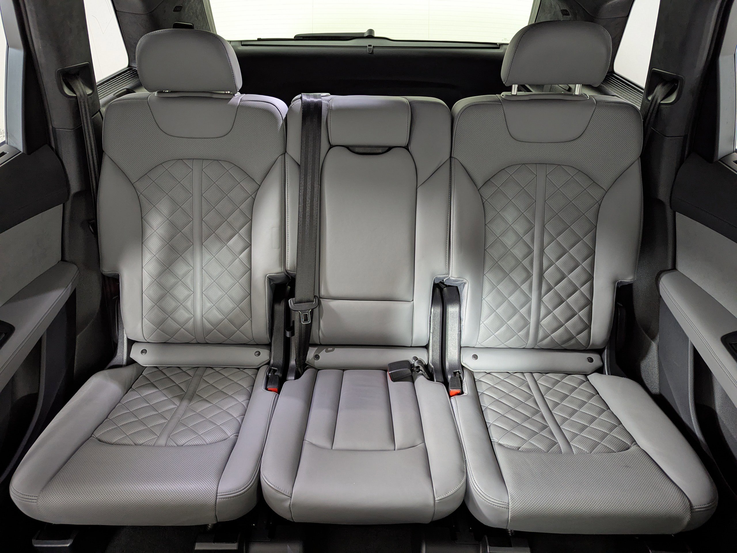 Certified 2024 Audi SQ7 Prestige image 13