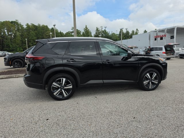 Certified 2026 Nissan Rogue SL AWD/4WD image 9