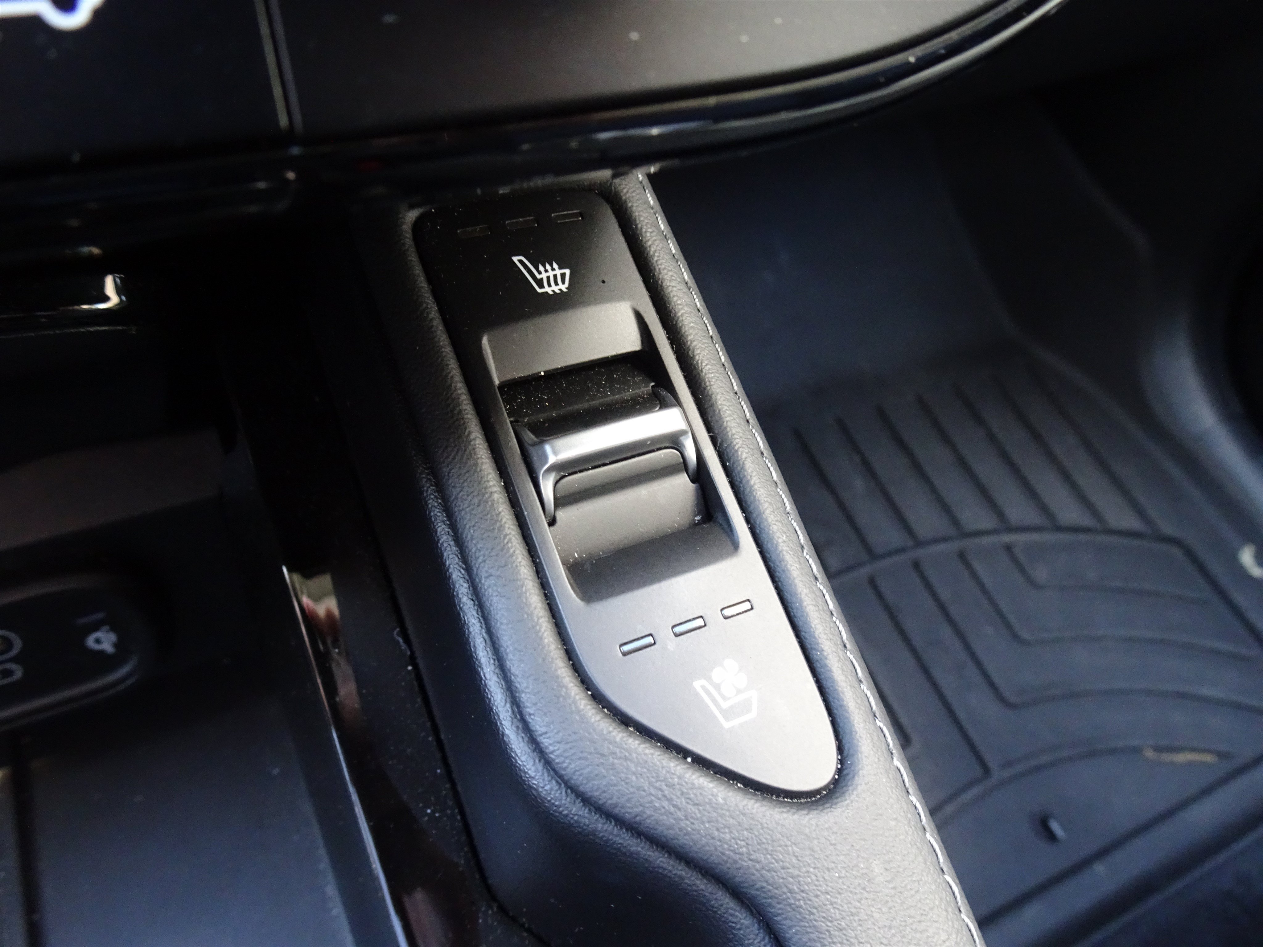Used 2023 Kia Telluride SX FWD image 18