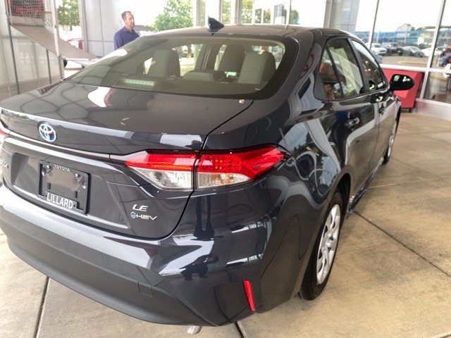 Certified 2025 Toyota Corolla LE AWD/4WD image 13