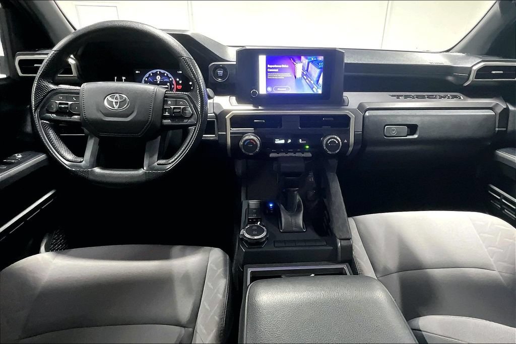 Used 2025 Toyota Tacoma SR5 AWD/4WD image 18