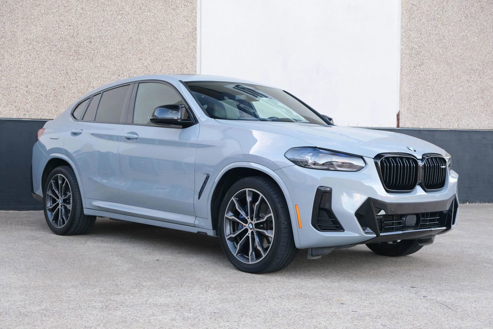 Used 2022 BMW X4 M40i image 3