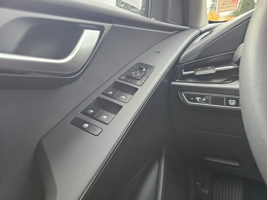 New 2026 Kia Niro LX FWD image 19