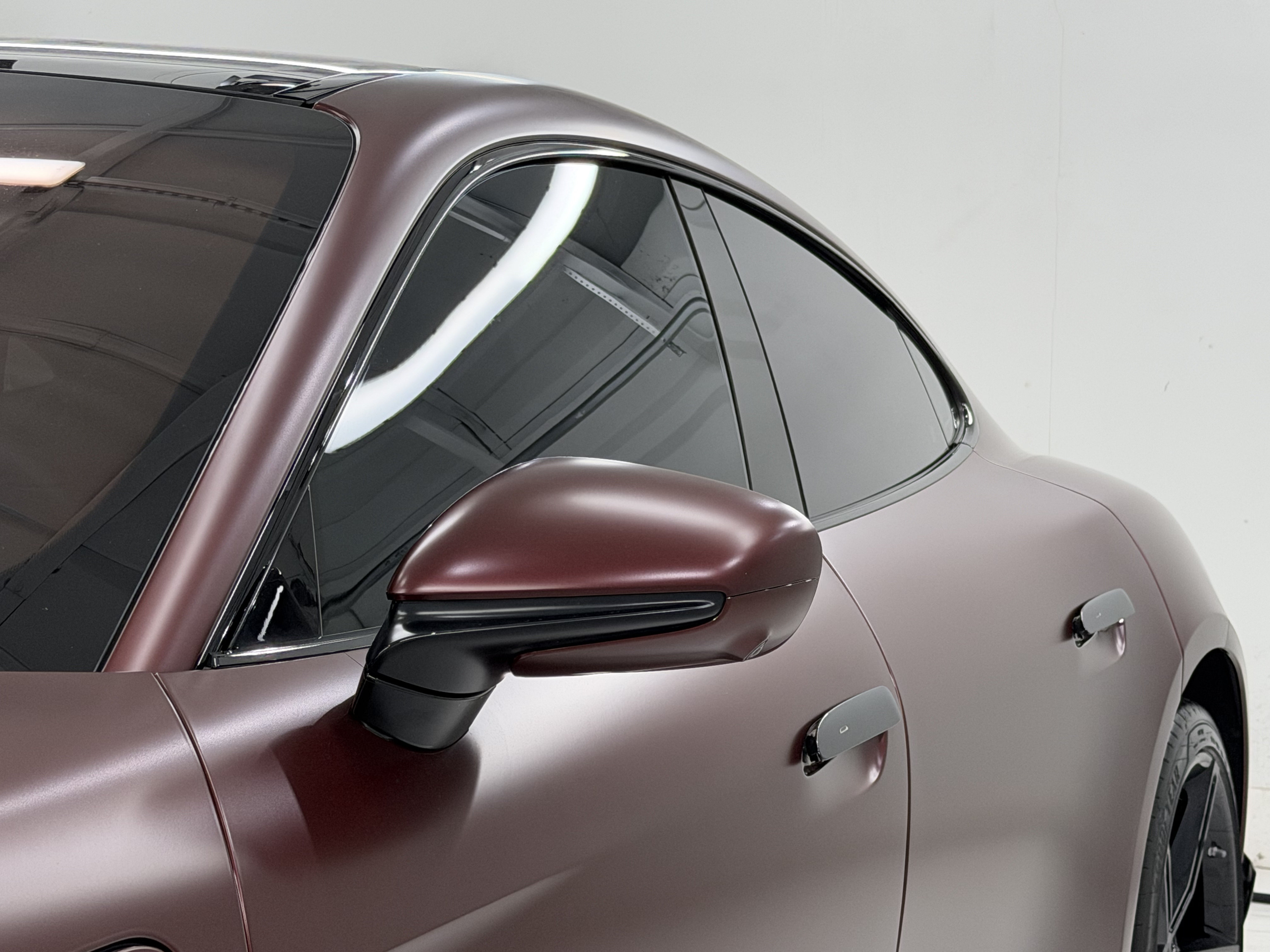 Certified 2022 Porsche Taycan Turbo AWD/4WD image 19