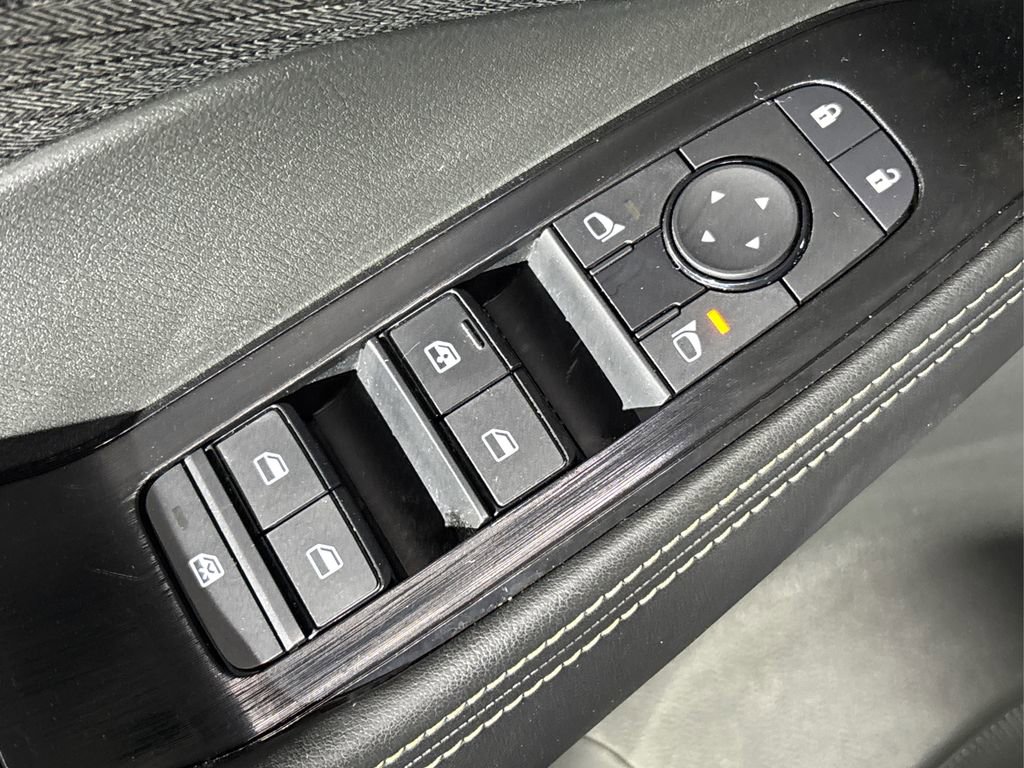 Used 2023 Nissan Rogue SV image 33