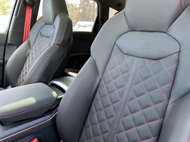 New 2026 Audi SQ7 Prestige image 21