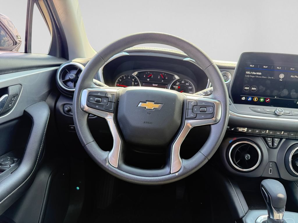 Used 2025 Chevrolet Blazer LT AWD/4WD image 15