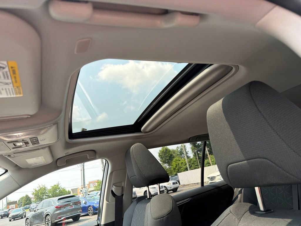 Used 2025 Toyota RAV4 XLE w/ Convenience Package FWD image 24