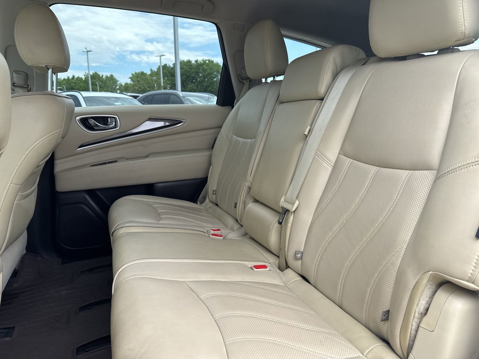 Used 2019 INFINITI QX60 Luxe w/ Essential Package FWD image 27